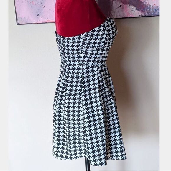 Forever 21 Houndstooth Strapless Dress Size Small - Picture 2 of 4
